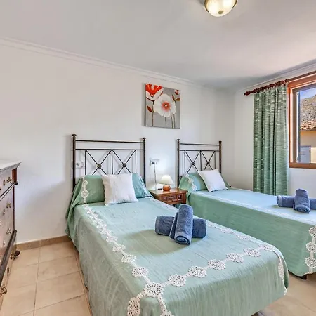 Holiday home Ca N Tres Cames Cuxach De N Joan